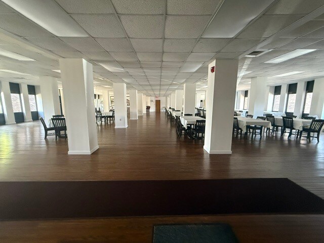 Building Photo - 401 Regal Tower