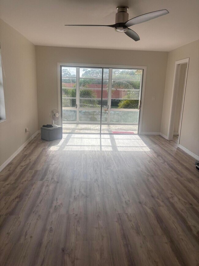 Building Photo - 2600 SE Ocean Blvd