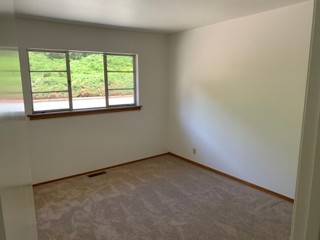 Building Photo - 261 Rheem Blvd