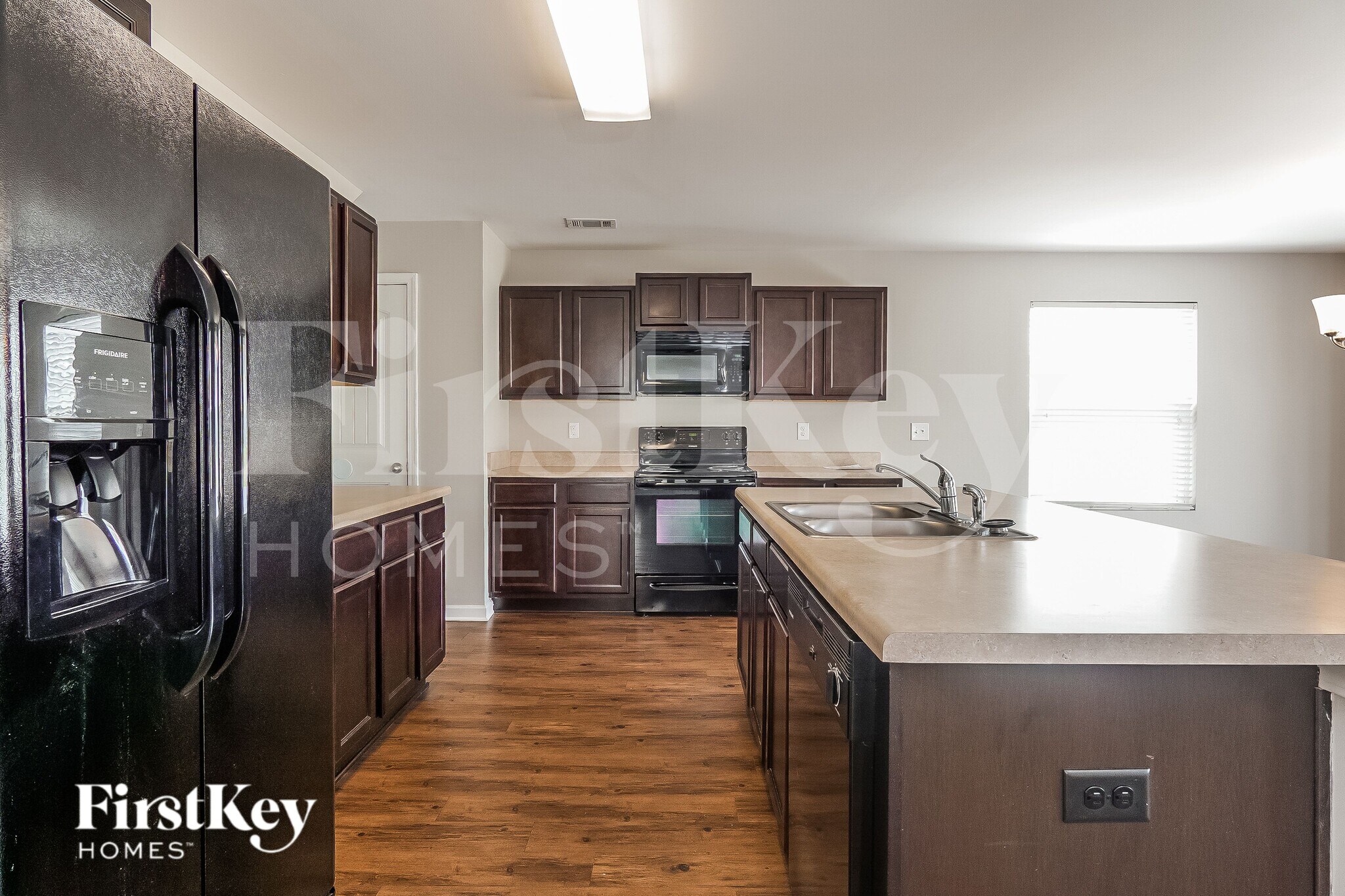 Building Photo - 4778 Woodford Cir