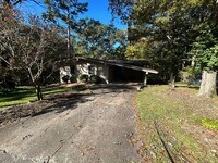 Building Photo - 6 Lambeth Cir