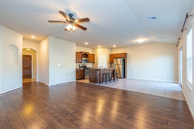 Building Photo - 3 Bed | 2 Bath in Owasso!