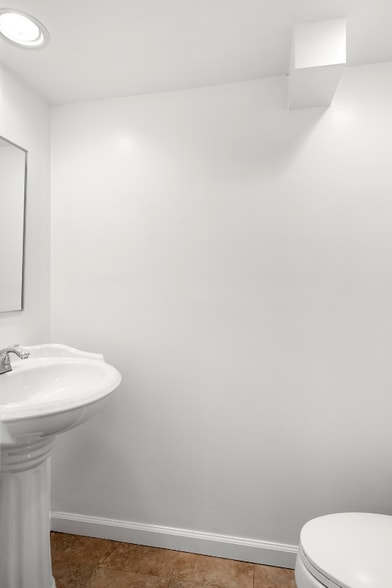 Building Photo - 8309 Denise Ln