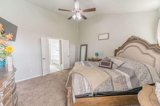 Building Photo - 6825 Jamestown St