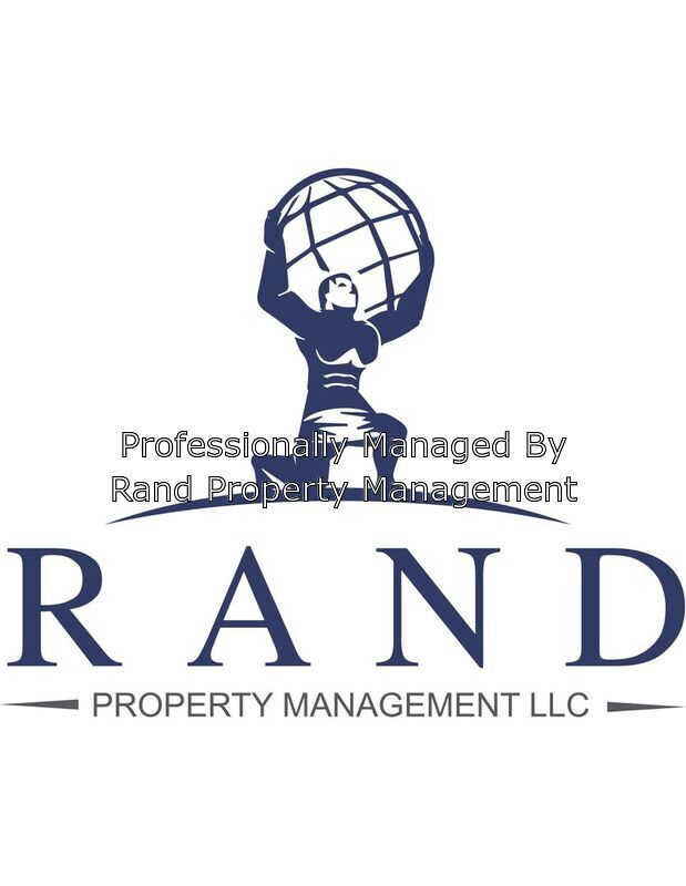 Building Photo - 206 Dahlia Dr