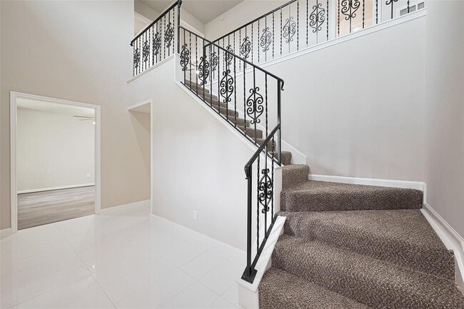 Building Photo - 203 Sevenhampton Ln