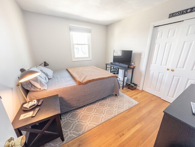 Building Photo - 28 Fisk Ave