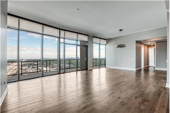 Building Photo - 9758 Katy Fwy