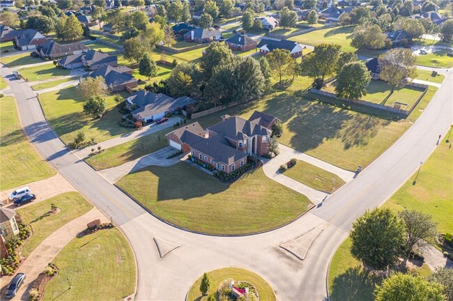 Building Photo - 6500 Riley Park Dr
