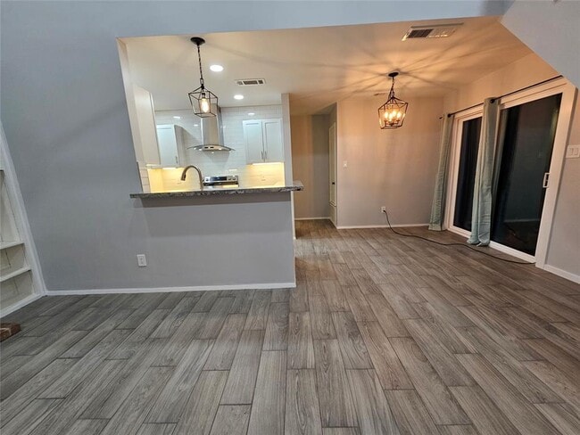 Building Photo - 2209 Singletree Ave