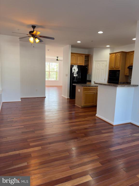 Building Photo - 12429 Gladys Retreat Cir