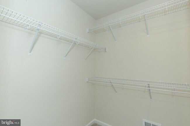 Building Photo - 158 Cooperage Rd