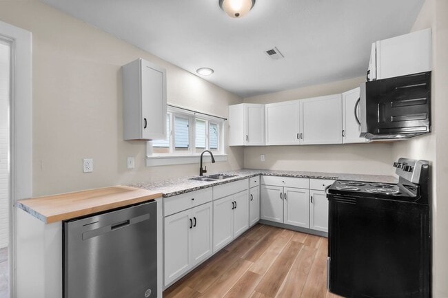 Building Photo - Charming Home in Jackson