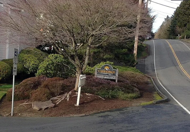 Building Photo - Listed For Rent