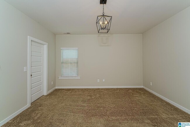 Building Photo - 98 Kings Wy