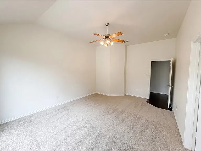 Building Photo - 2126 Highland River Dr