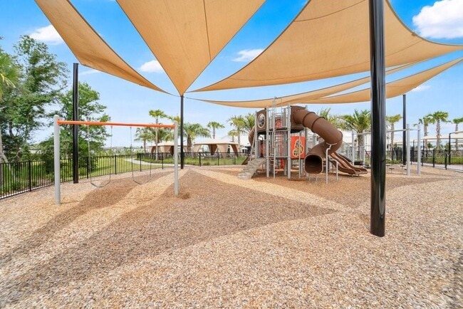 Building Photo - 33460 Binding Ties Ln