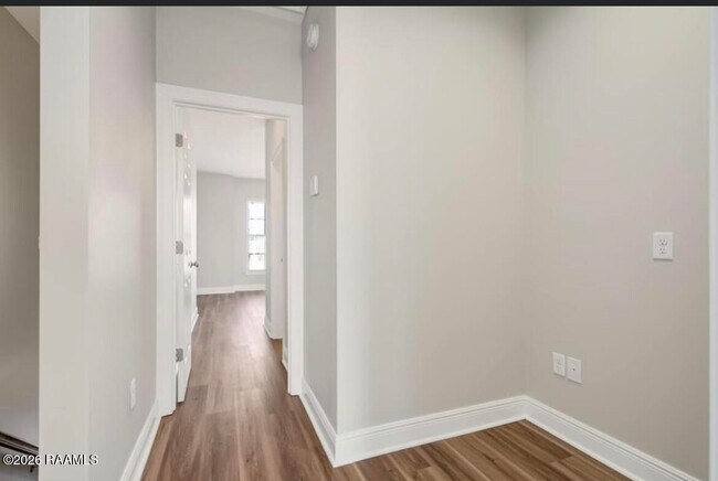 Building Photo - 139 Iberia St