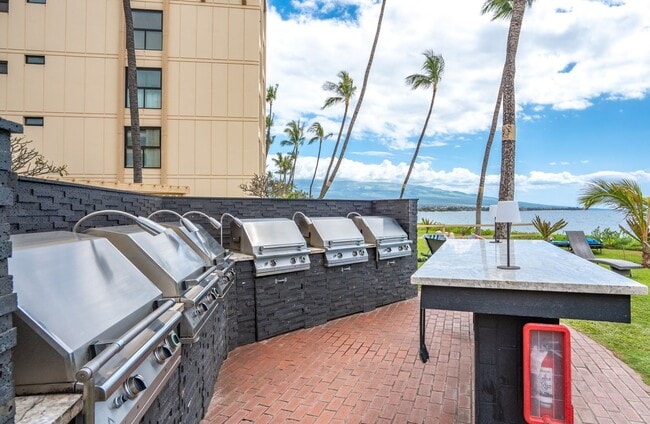 Building Photo - BeachFront Furnished Condo at Sugar Beach Resort, 1 Bed / 1 Bath with Ocean Views!