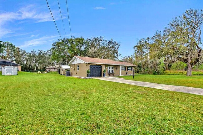Building Photo - 253 Sunrise Blvd