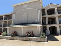 Building Photo - 7039 Kingston Cove Ln
