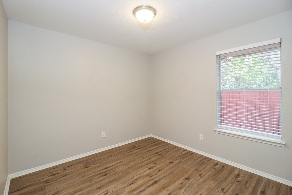 Building Photo - 1201 Paco Trail