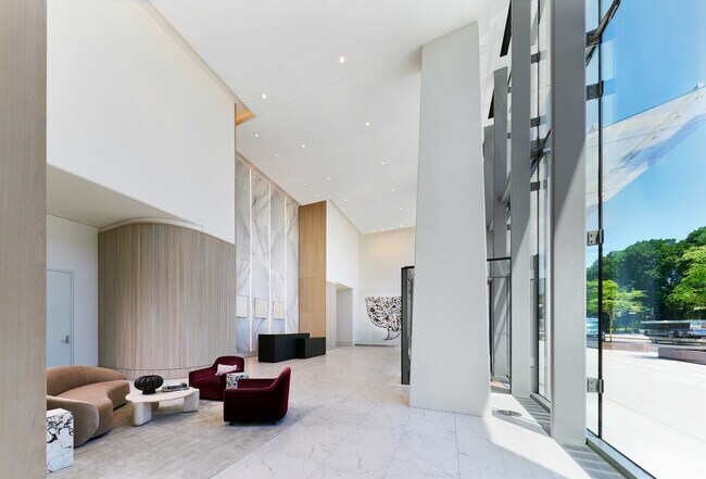 Building Photo - 1000 S Michigan Ave