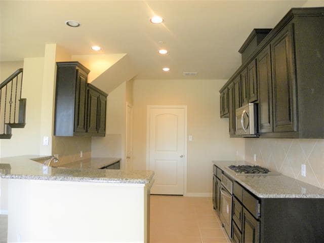 Building Photo - 4626 Ladyfern Way
