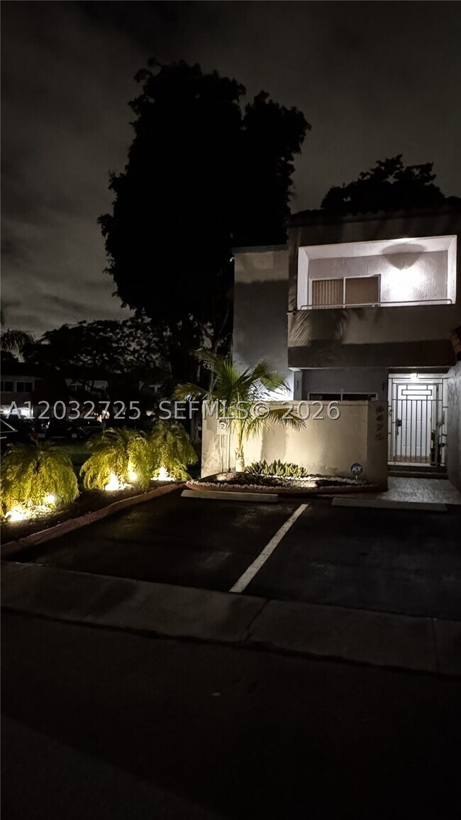 Building Photo - 6475 SW 129th Ave