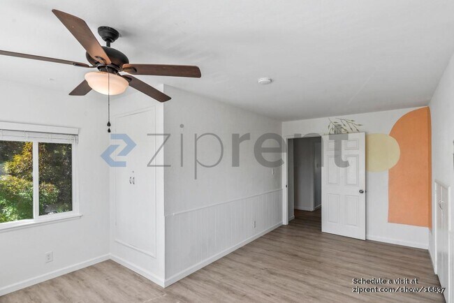 Building Photo - 1967 Solano Way