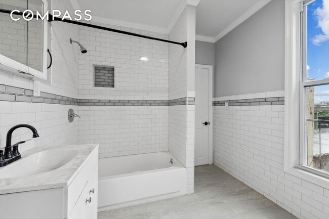 Building Photo - 131 20th St