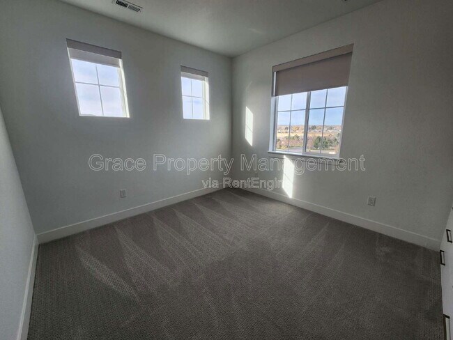 Building Photo - 12930 Galapago St