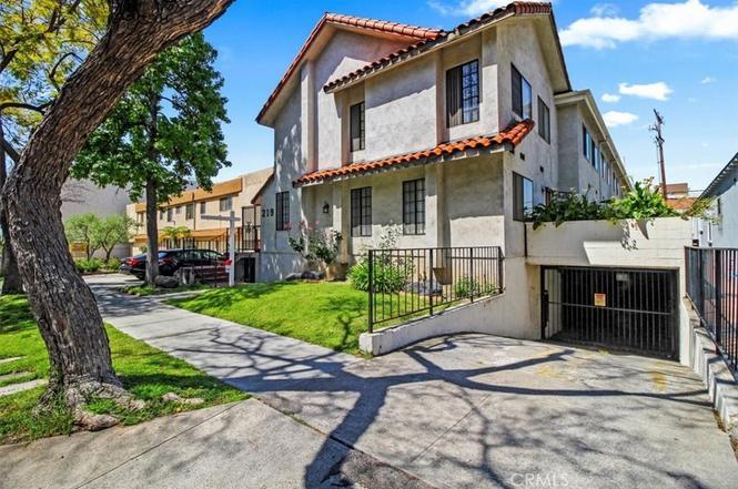 Building Photo - 219 N Isabel St