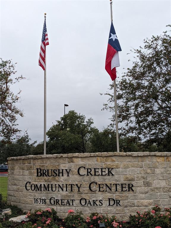 Building Photo - 16100 S Great Oaks Dr