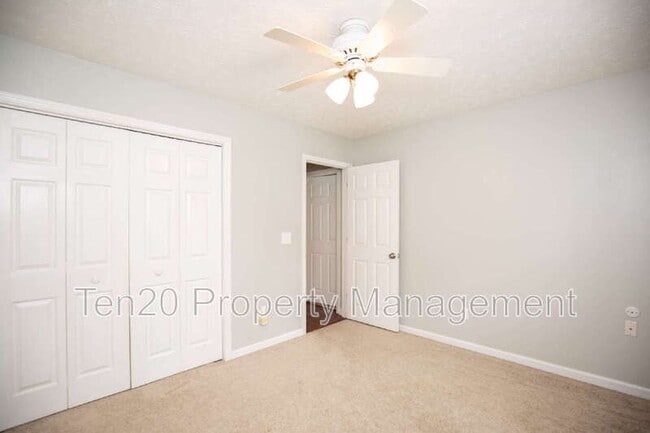 Building Photo - 776 Lee Rd 222