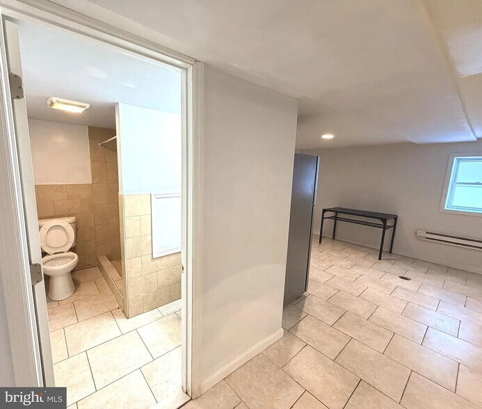 Building Photo - 6631 Erdrick St