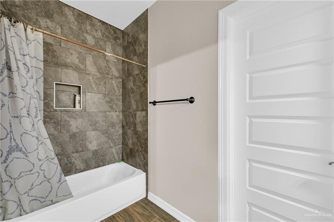 Building Photo - 33 Colvin Ave