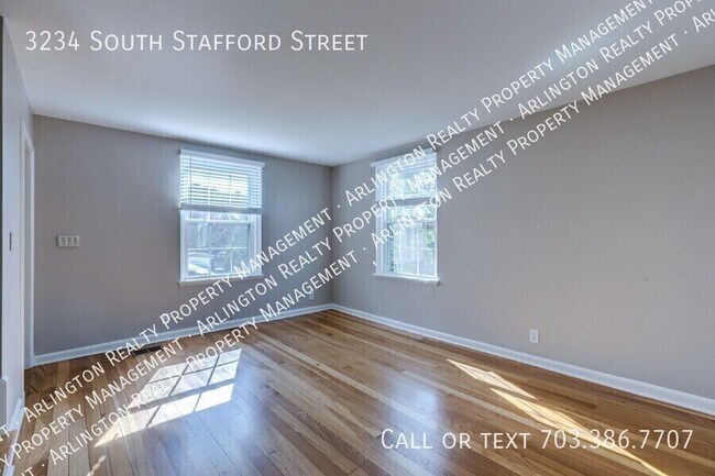 Building Photo - 3234 S Stafford St