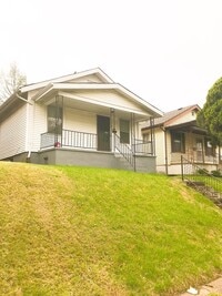 Building Photo - Beautiful 1+ bed S City Bungalow Central A/C Quiet Street
