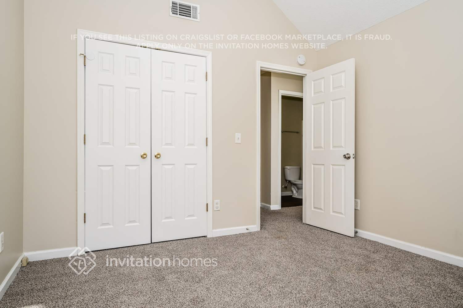 Building Photo - 363 Ermines Way