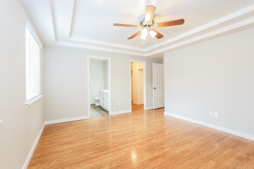 Building Photo - 8558 Maul Oak Dr