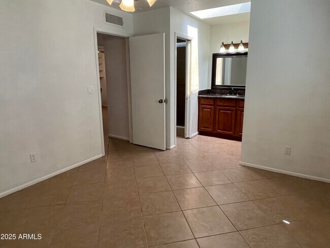 Building Photo - 2918 N 193rd Ave