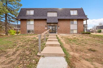 Building Photo - $1,650, 2-bed, 1 bath, located in Centennial