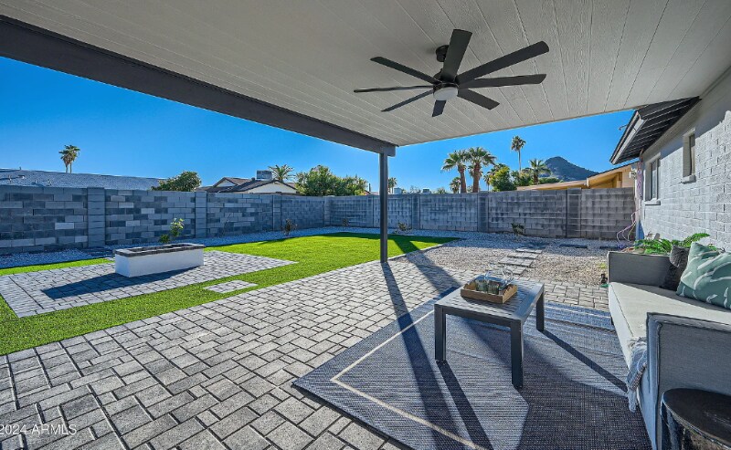 Building Photo - 2241 E Janice Wy