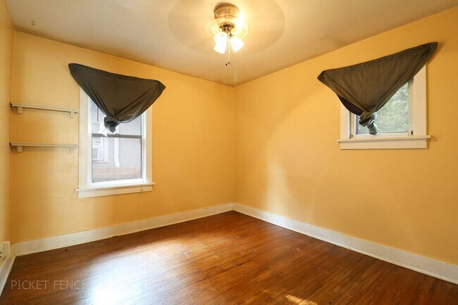 Building Photo - Beautiful Historic Two Bedroom Home