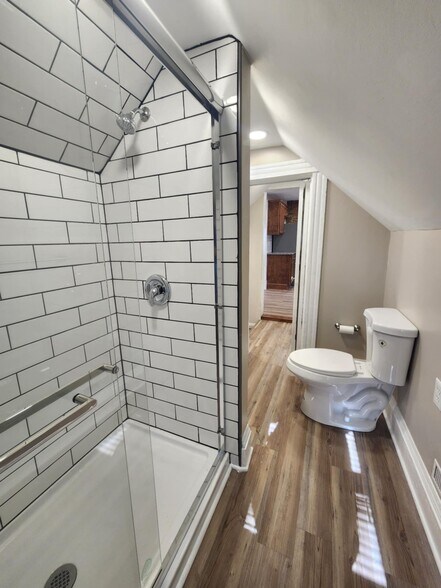 Building Photo - 1301 Buhrer Ave