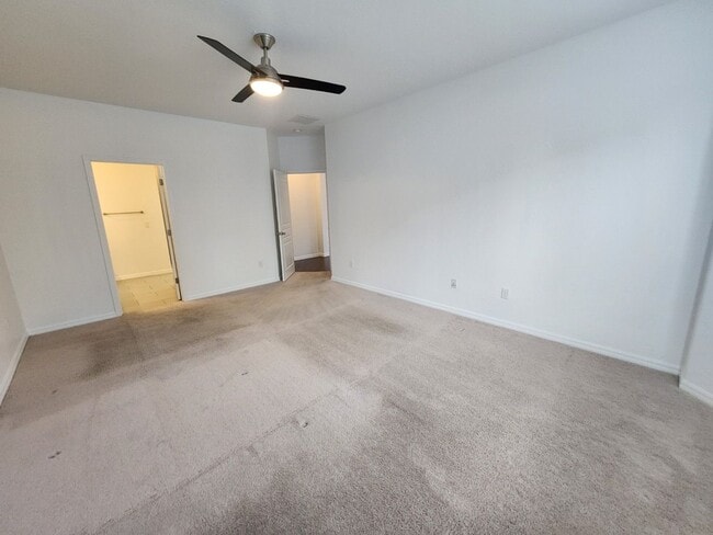 Building Photo - Lovely Single Story Home in Mountains Edge