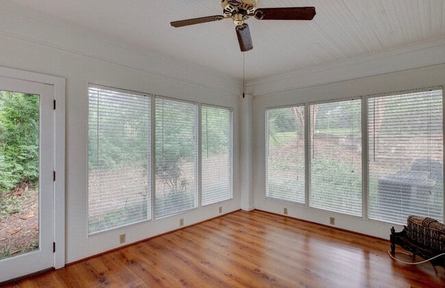Building Photo - Executive 3/3 House in College Heights- $2,795