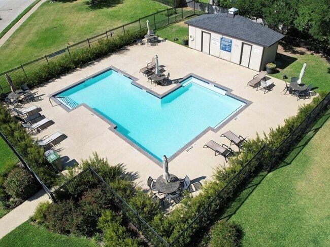 Building Photo - Spacious 2 Bedroom, 2 Bathroom Home in Eag...