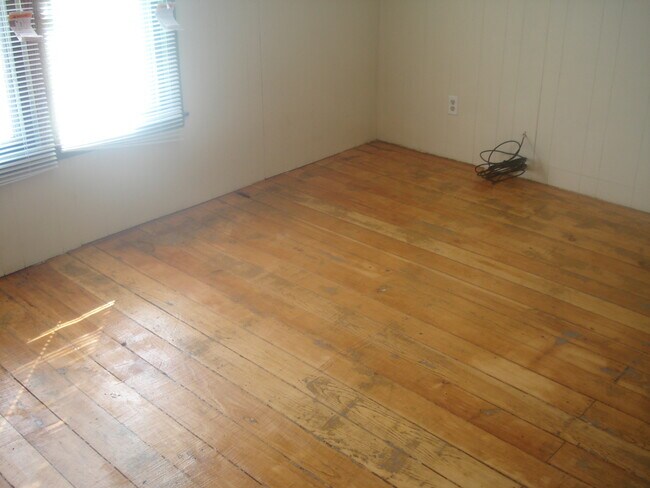 Building Photo - 1000 Burr